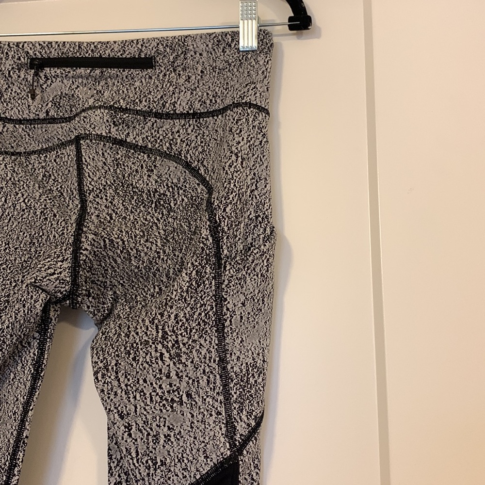 Lululemon Leggings Size 6 Multiple Pockets